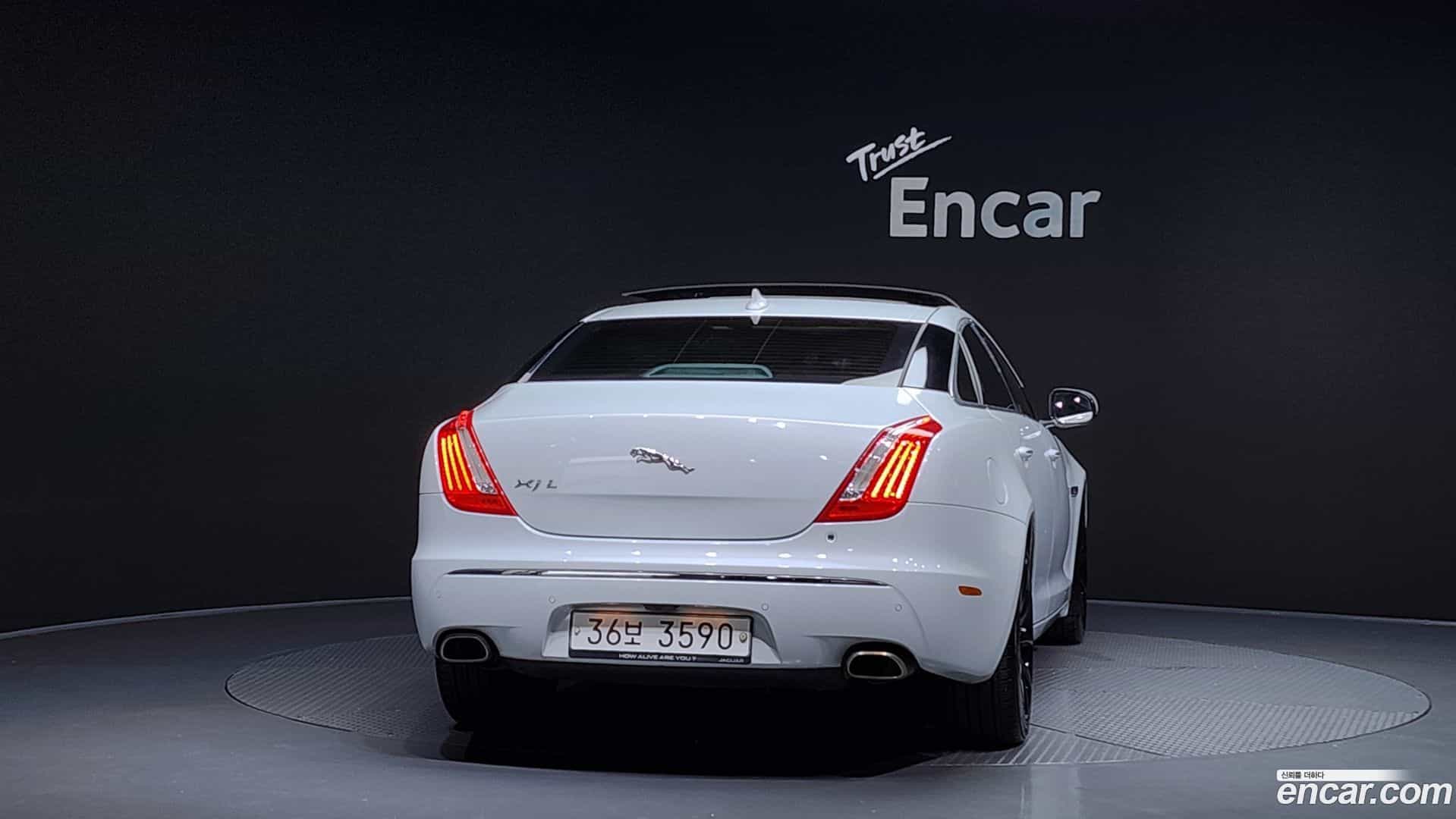 XJ Jaguar 2015.2-OUTER-004