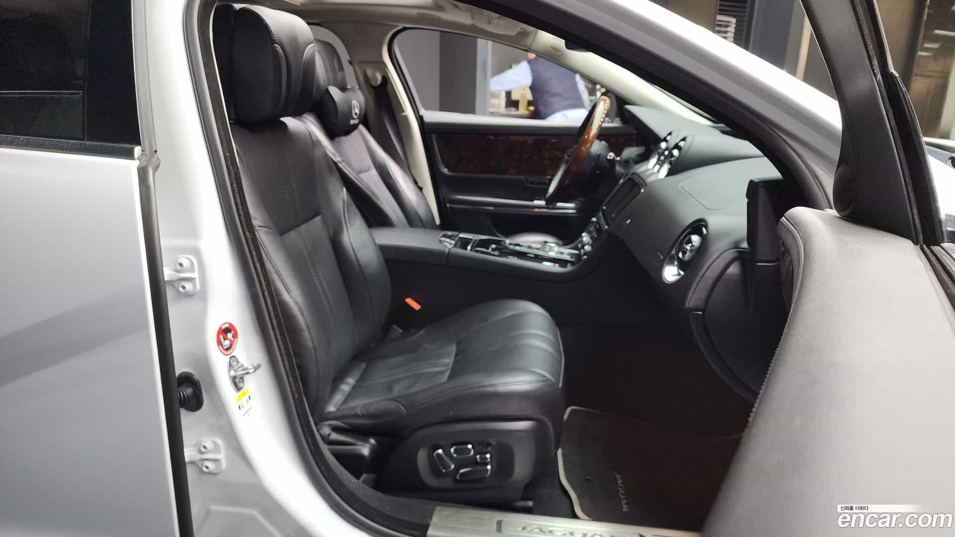 XJ Jaguar 2015.2-OPTION-015