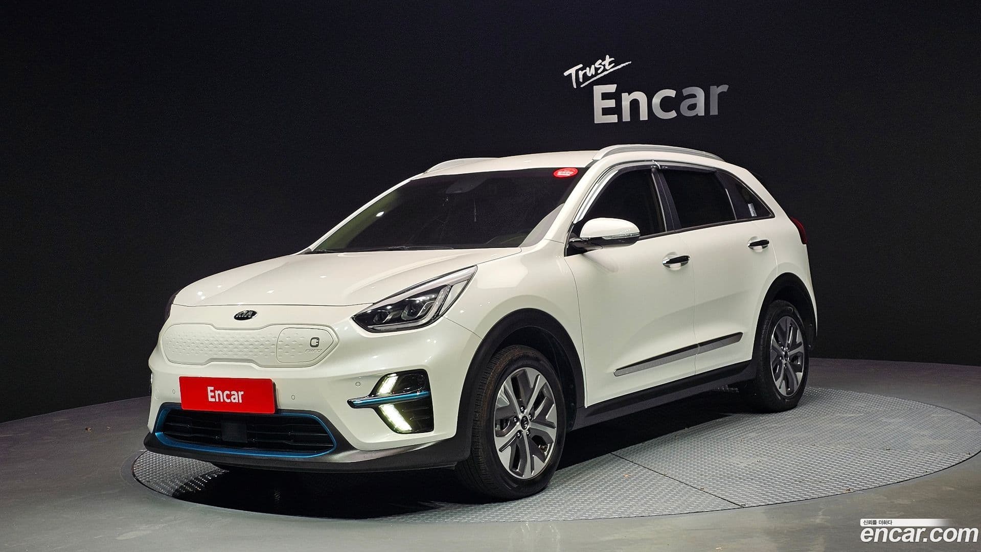Main__Slider__Photo:Niro Kia 2020.2-0