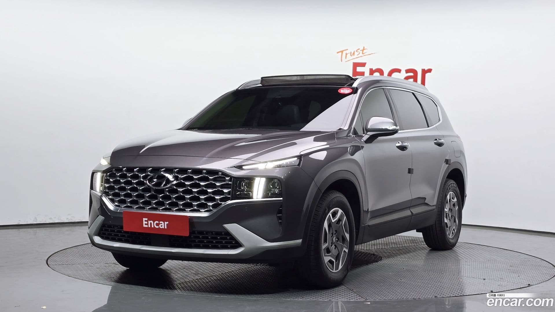 Main__Slider__Photo:Santafe Hyundai 2021.8-0
