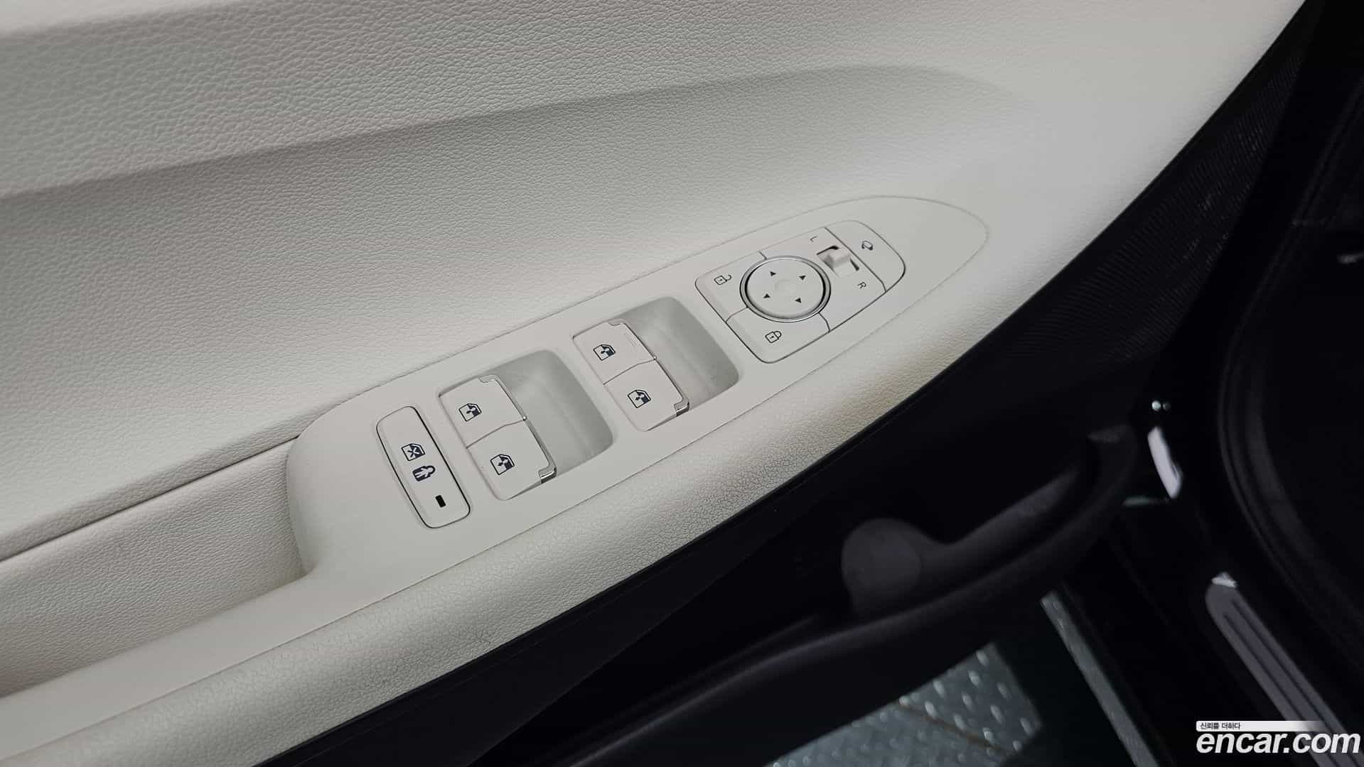 Grandeur Hyundai 2021.8-OPTION-021