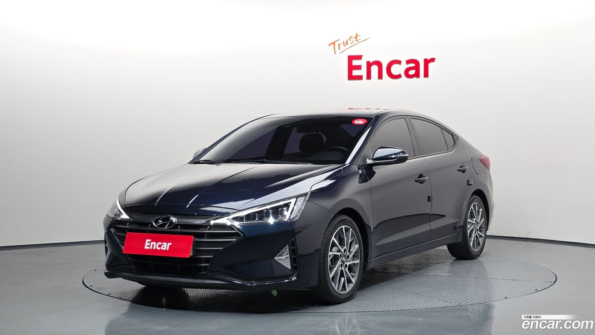Main__Slider__Photo:AVANTE Hyundai 2018.8-0