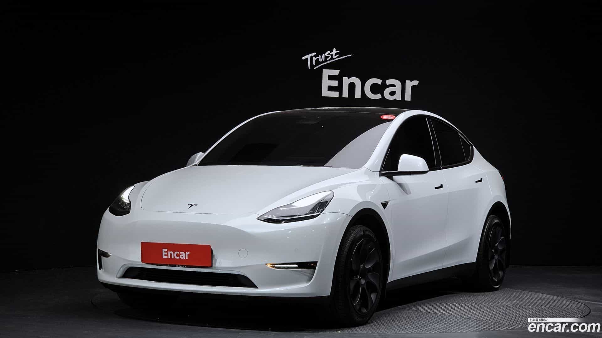 Model Y Tesla 2022.7-OUTER-001