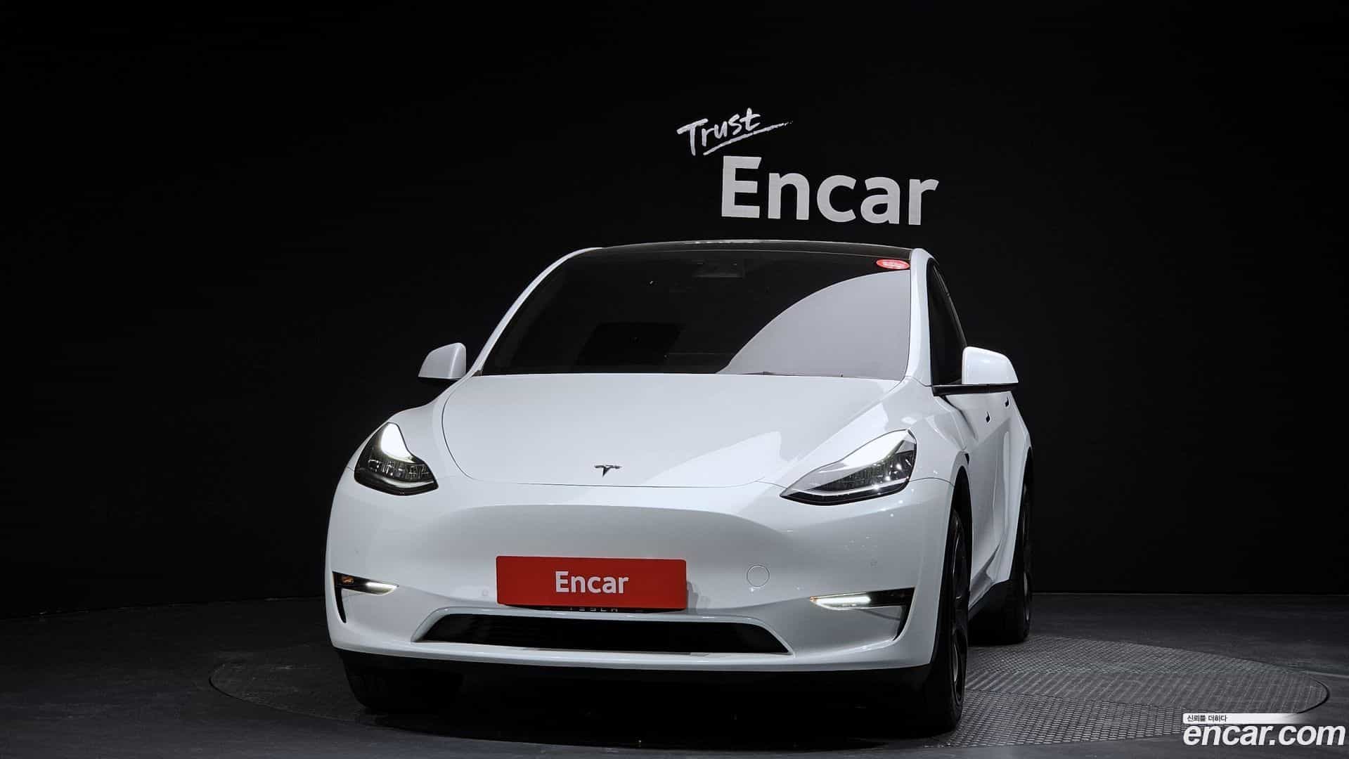 Model Y Tesla 2022.7-OUTER-003