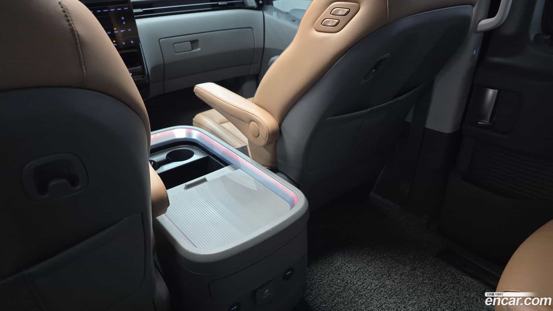 Staria Hyundai 2022.6-OPTION-022