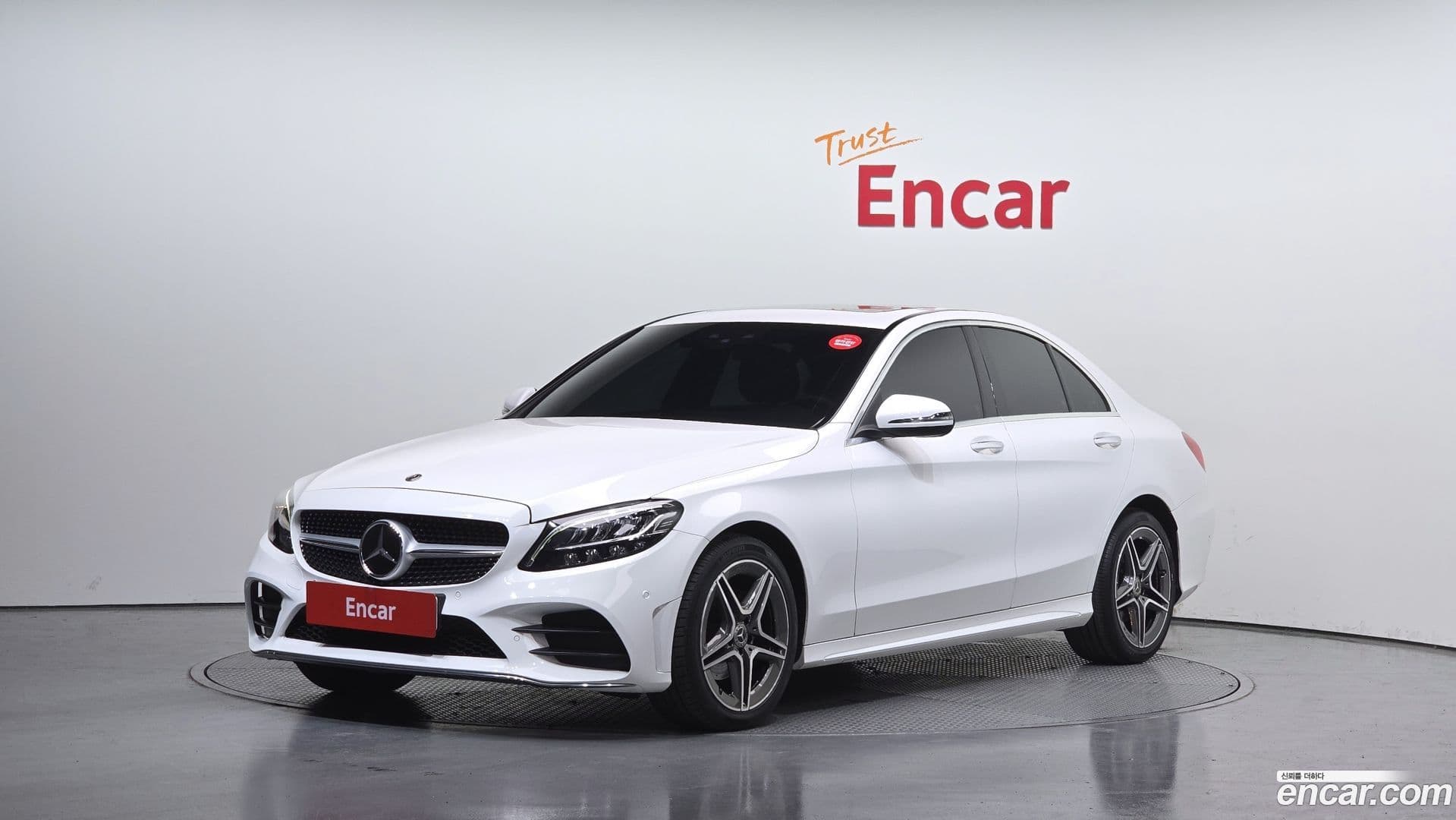 Main__Slider__Photo:C-Class Mercedes-Benz 2020.11-0