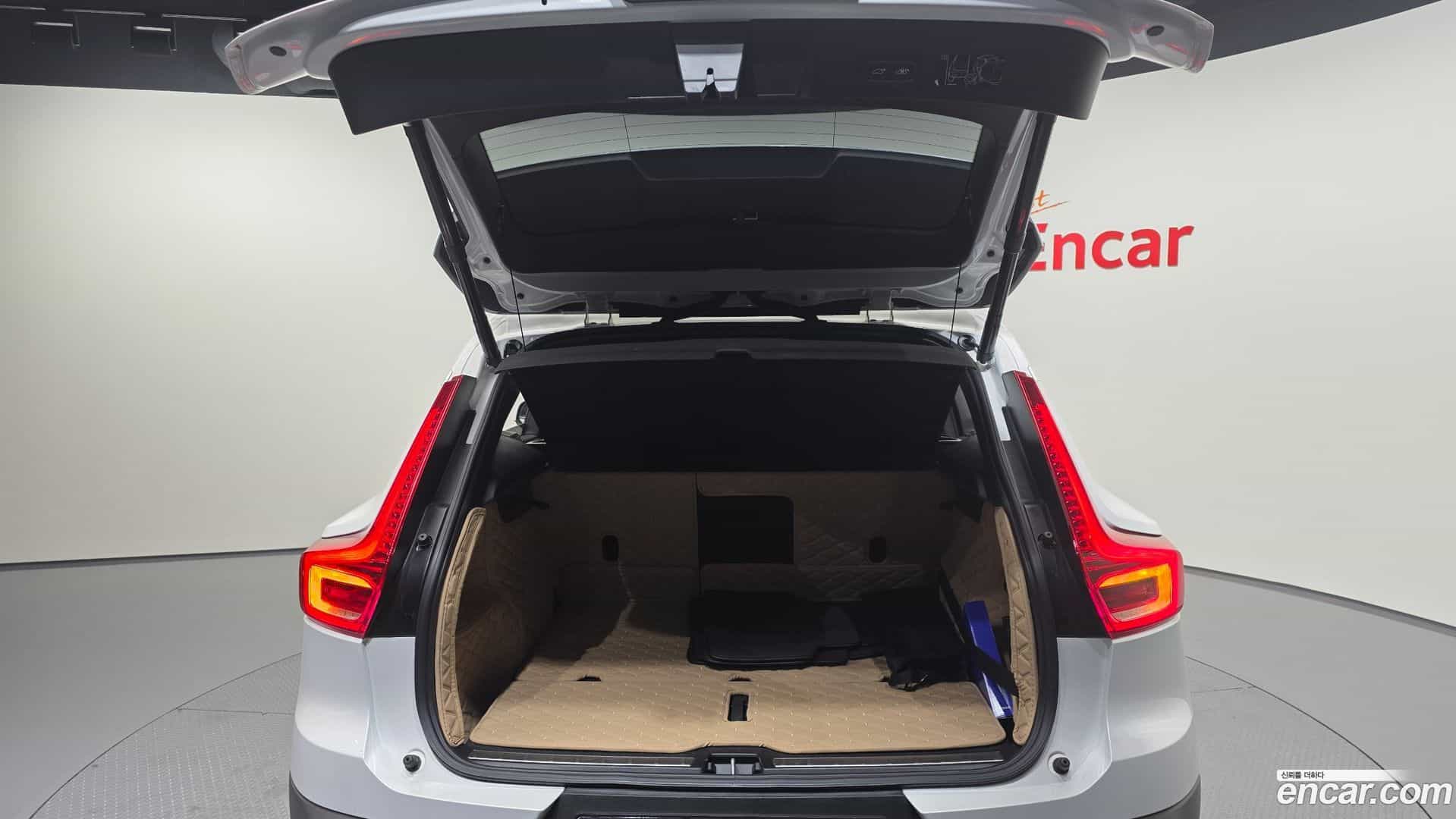 XC40 Volvo 2021.0-OPTION-024