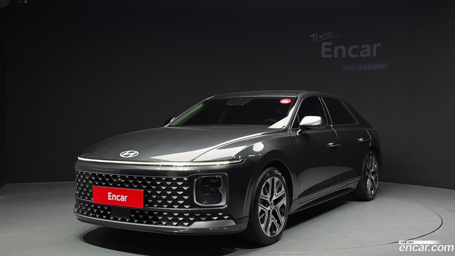 Main__Slider__Photo:Grandeur Hyundai 2025.10-0