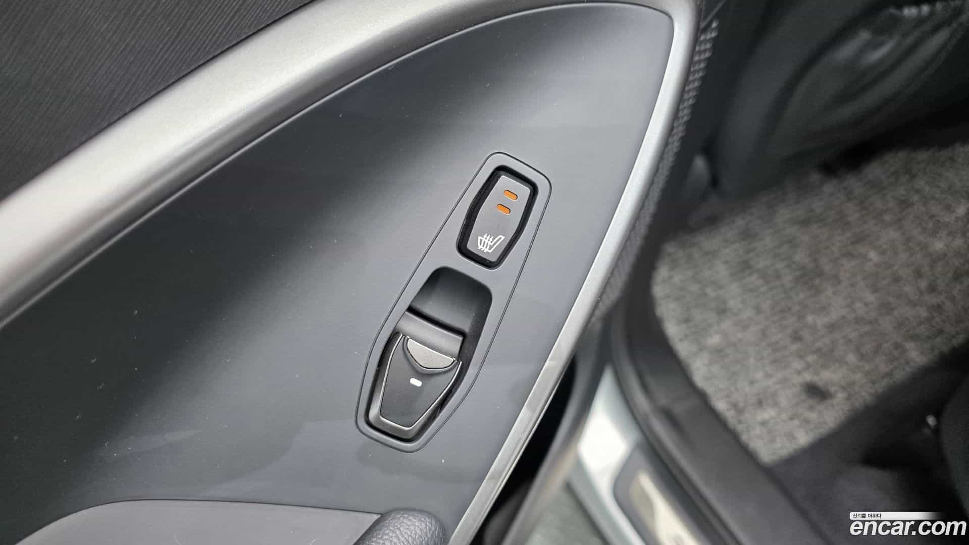 Santafe Hyundai 2016.2-OPTION-022