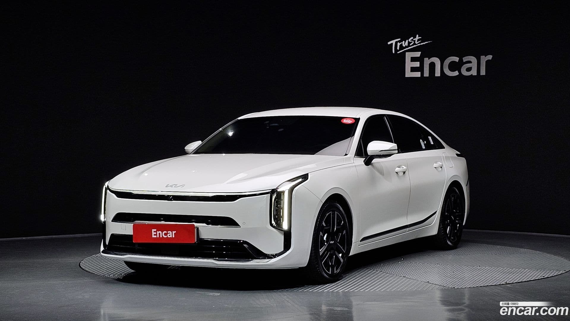 Main__Slider__Photo:K8 Kia 2025.3-0
