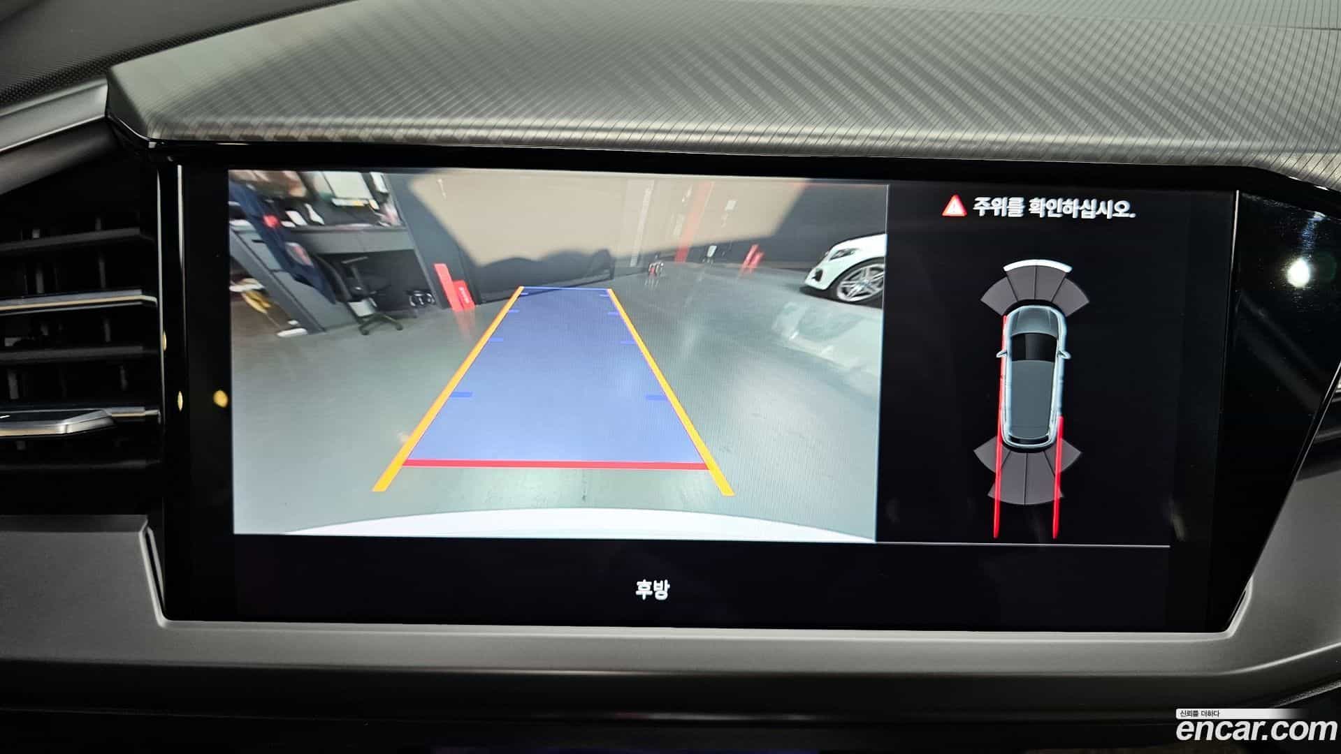 Q4 e-tron Audi 2022.9-OPTION-019