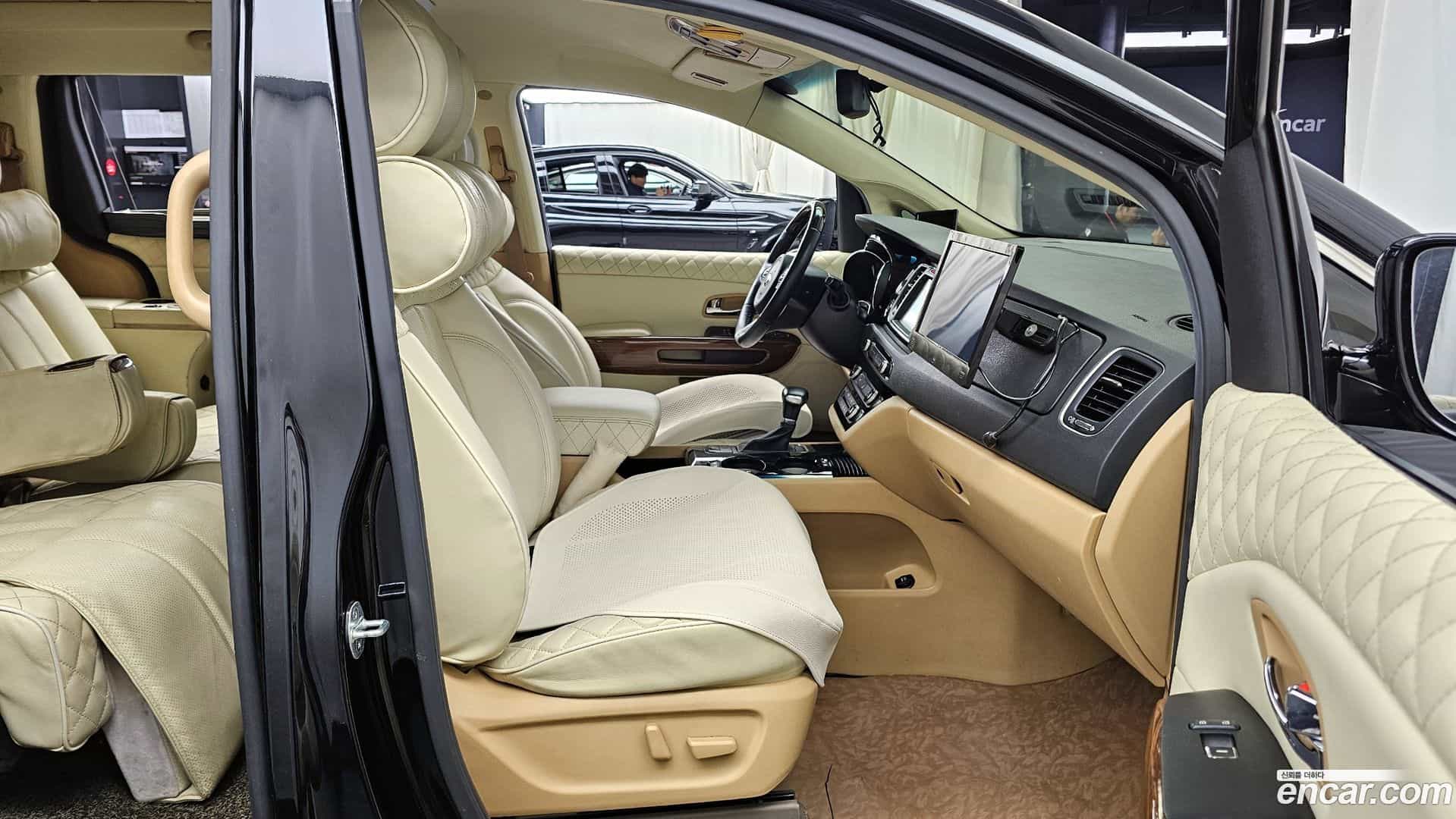 Canival Kia 2016.7-OPTION-015
