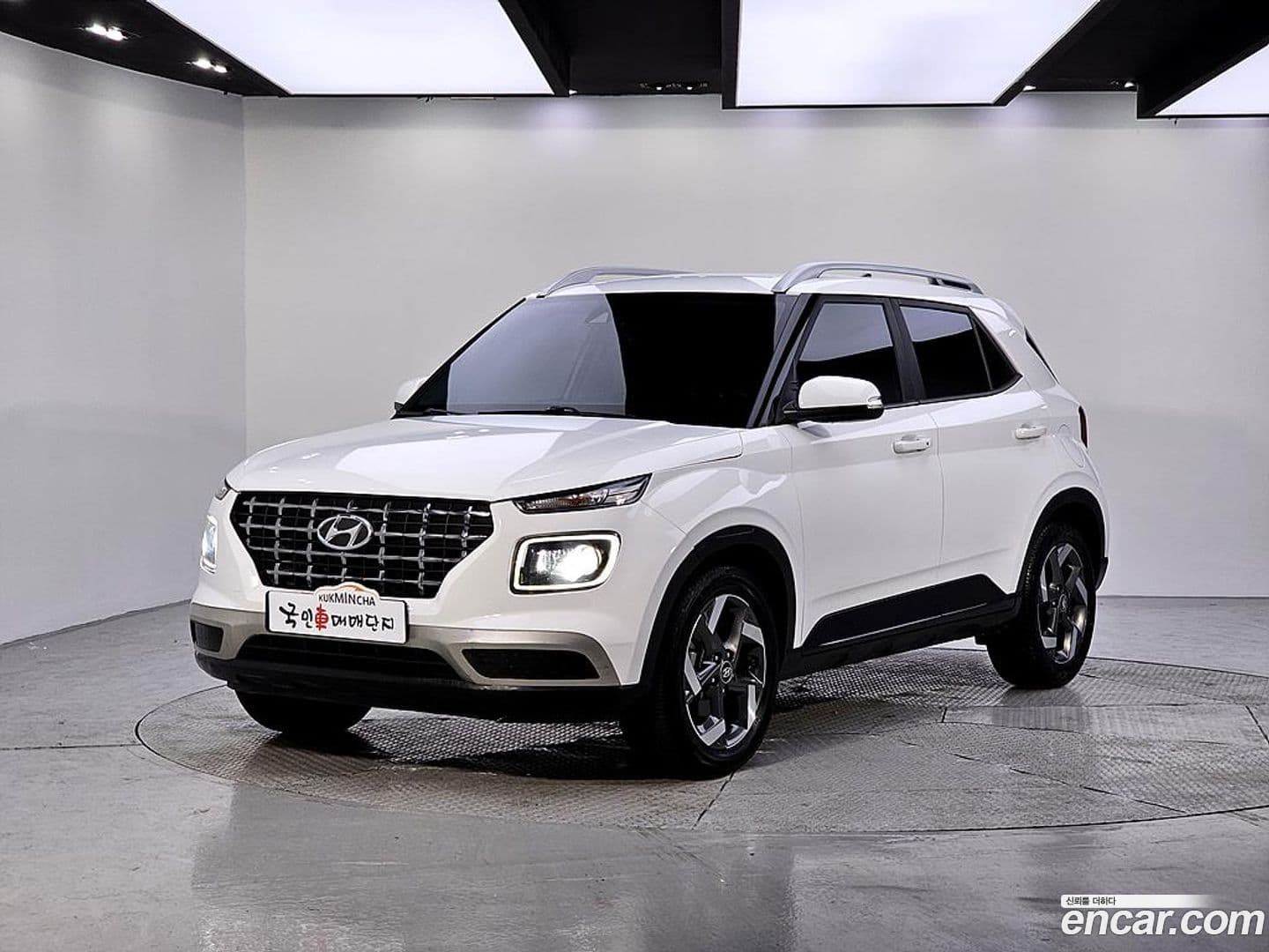 Main__Slider__Photo:Venue Hyundai 2020.0-0