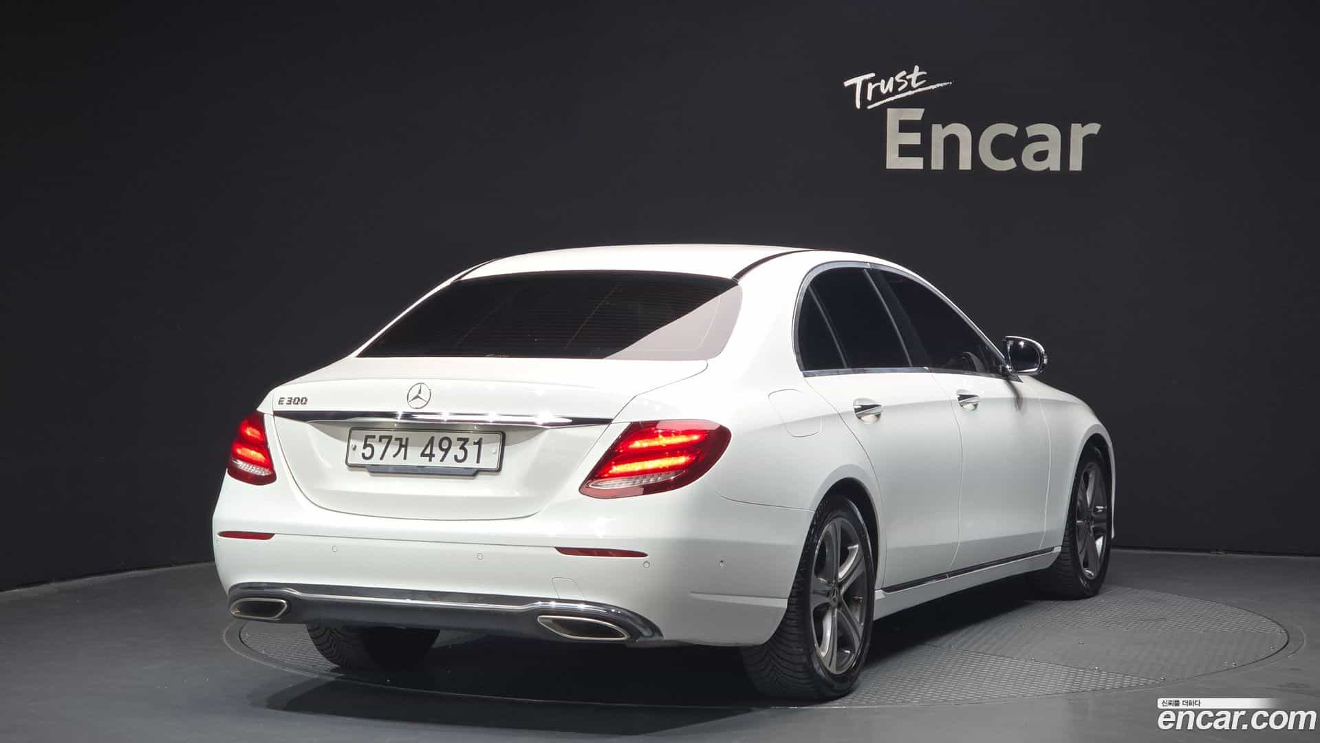 E-Class Mercedes-Benz 2018.9-OUTER-002
