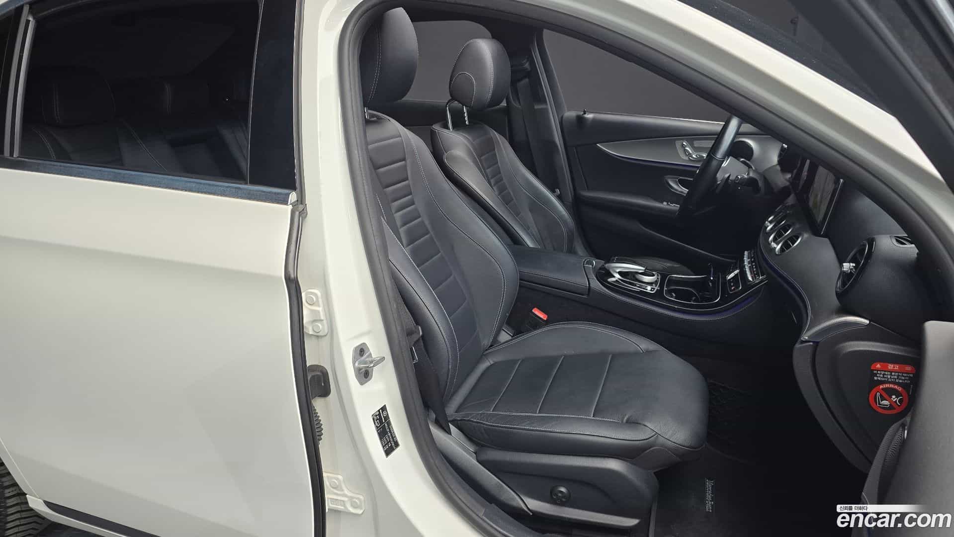 E-Class Mercedes-Benz 2018.9-OPTION-016