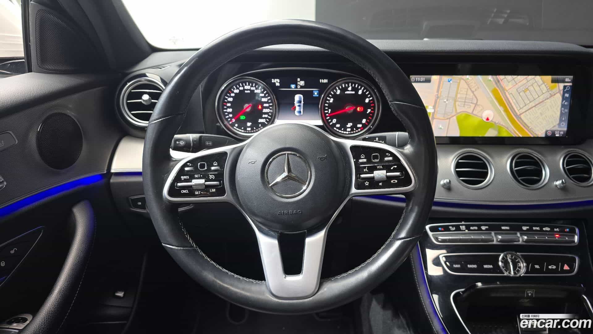 E-Class Mercedes-Benz 2018.9-OPTION-017