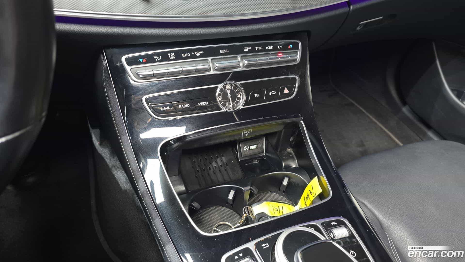 E-Class Mercedes-Benz 2018.9-OPTION-022