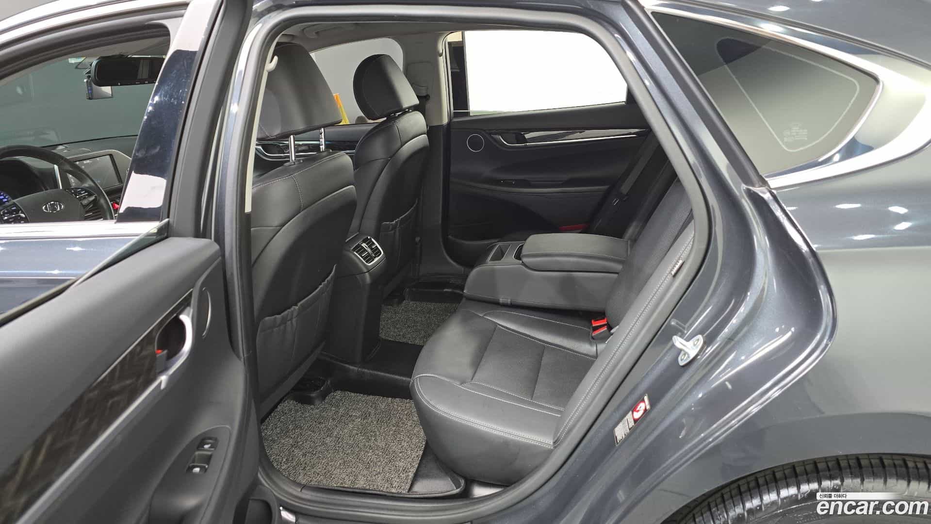 Grandeur Hyundai 2018.11-OPTION-015