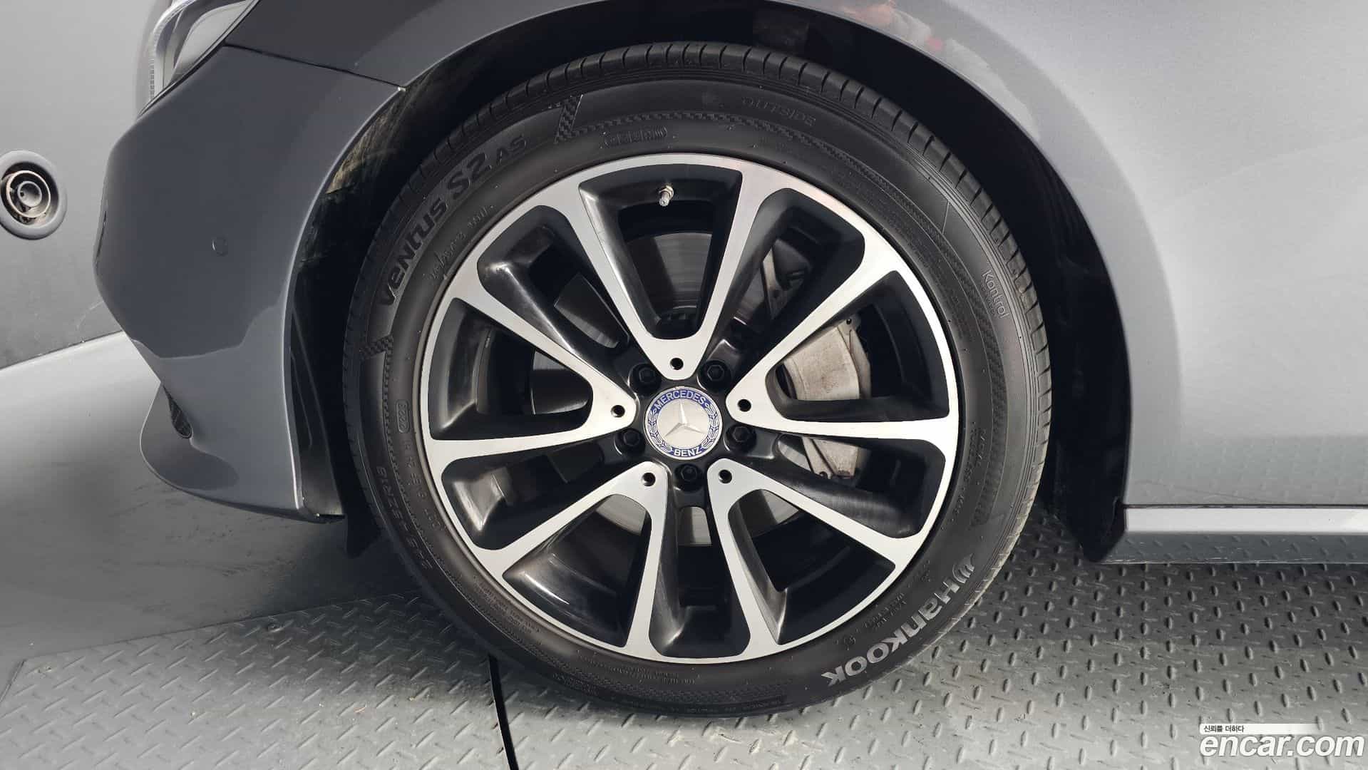 E-Class Mercedes-Benz 2017.0-OUTER-005