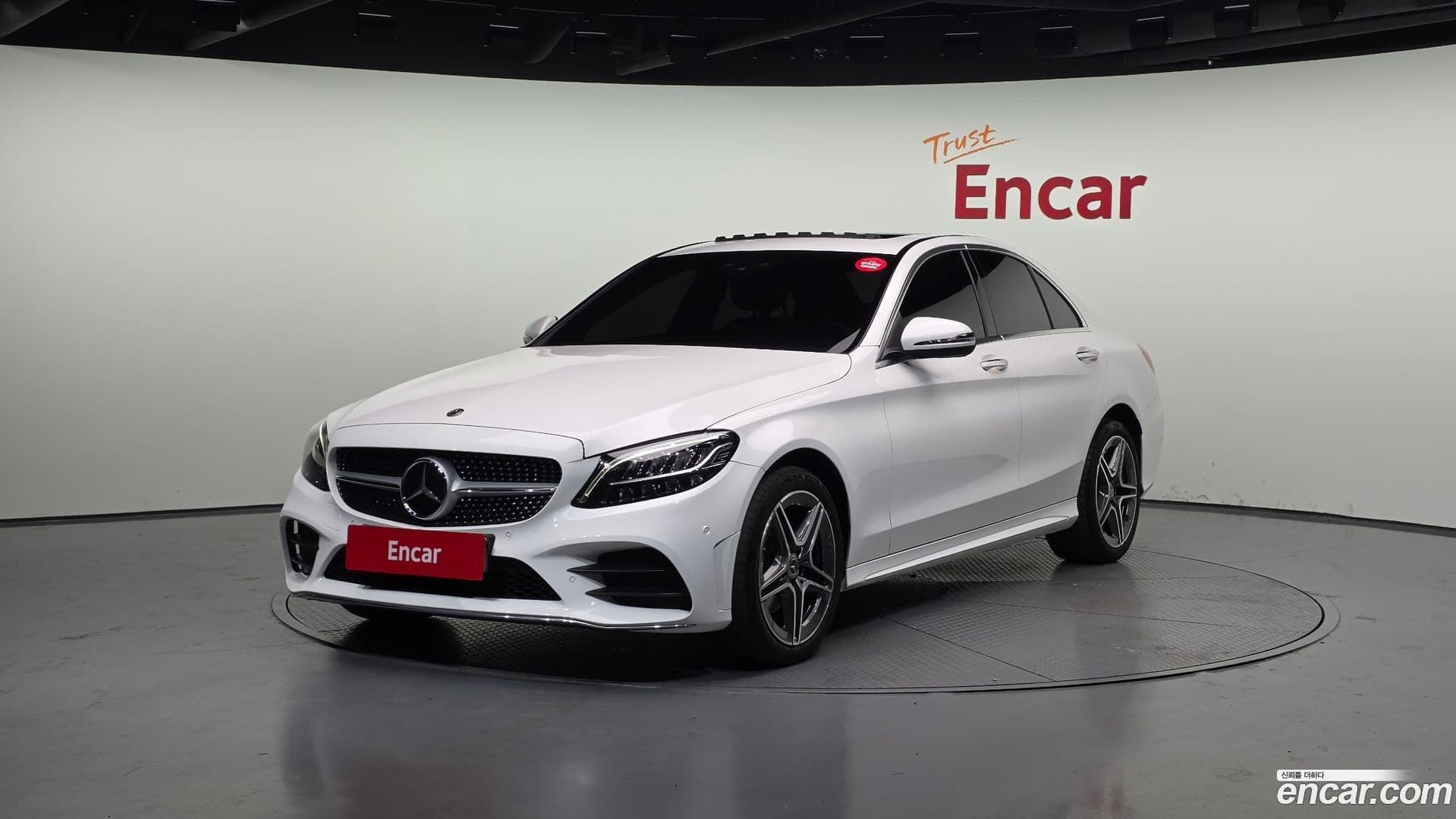 Main__Slider__Photo:C-Class Mercedes-Benz 2020.10-0