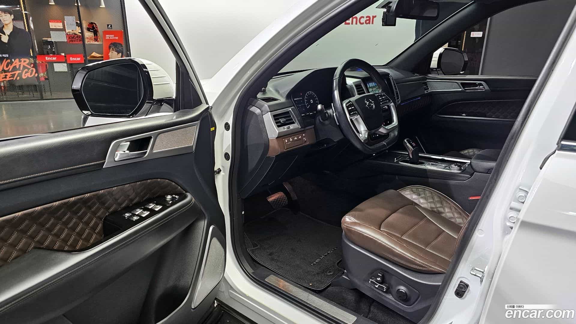 Rexton KG Mobility 2022.3-INNER-010