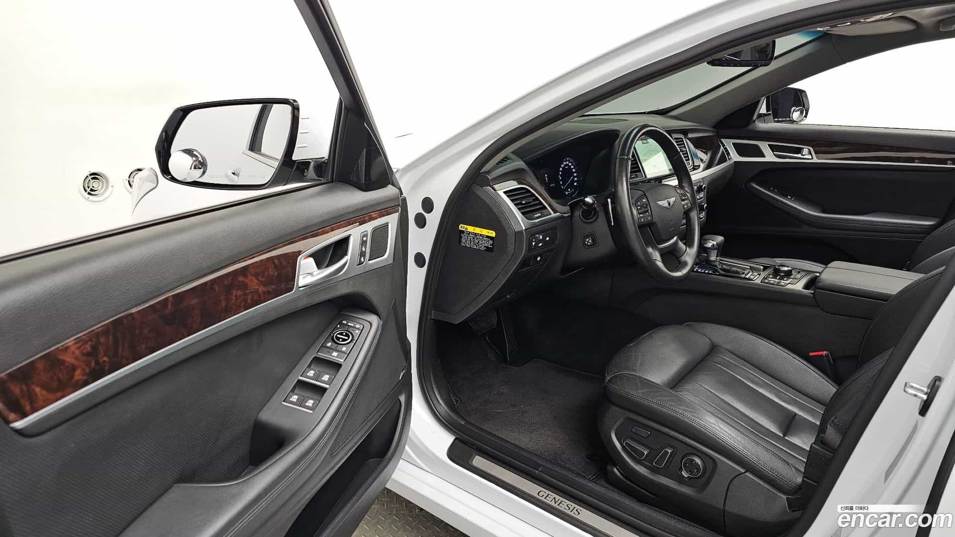 Genesis Hyundai 2015.3-INNER-010