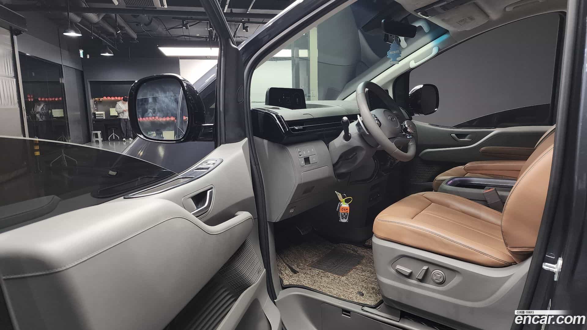 Staria Hyundai 2023.2-INNER-010