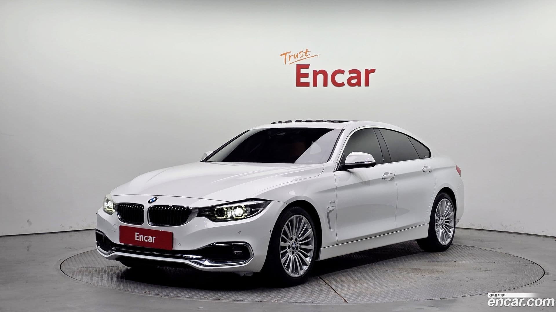 Main__Slider__Photo:4-Series BMW 2017.10-0