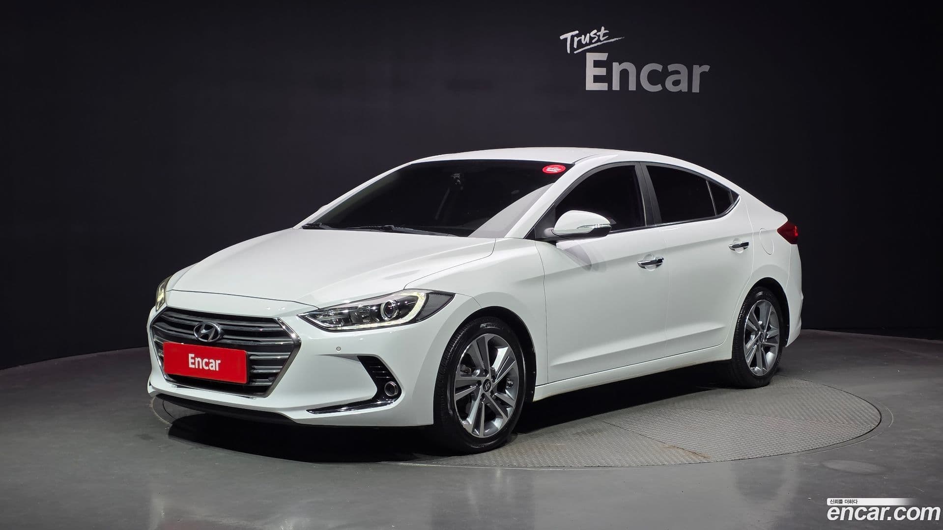 Main__Slider__Photo:AVANTE Hyundai 2016.4-0