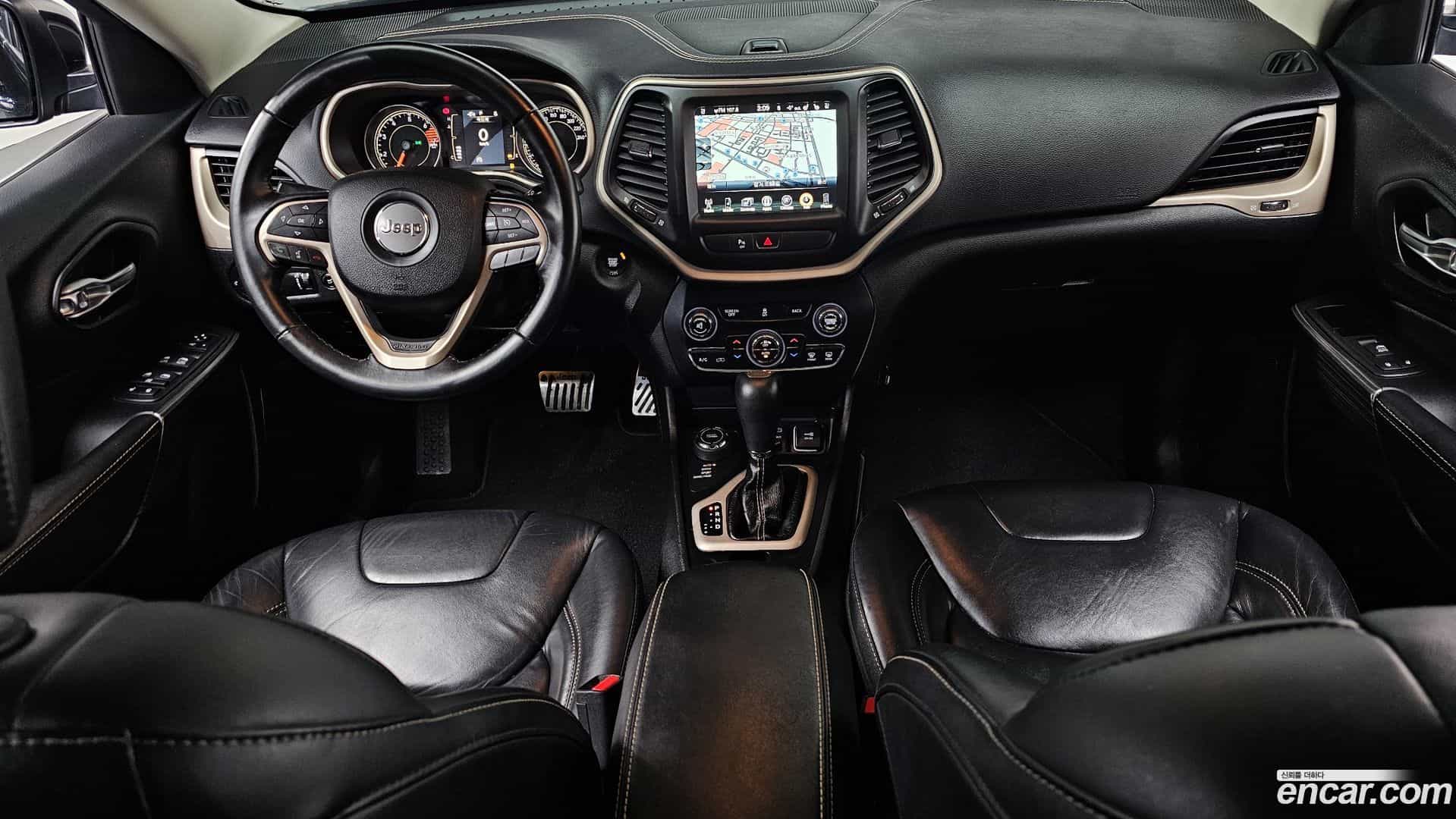 Cherokee Jeep 2017.1-INNER-007