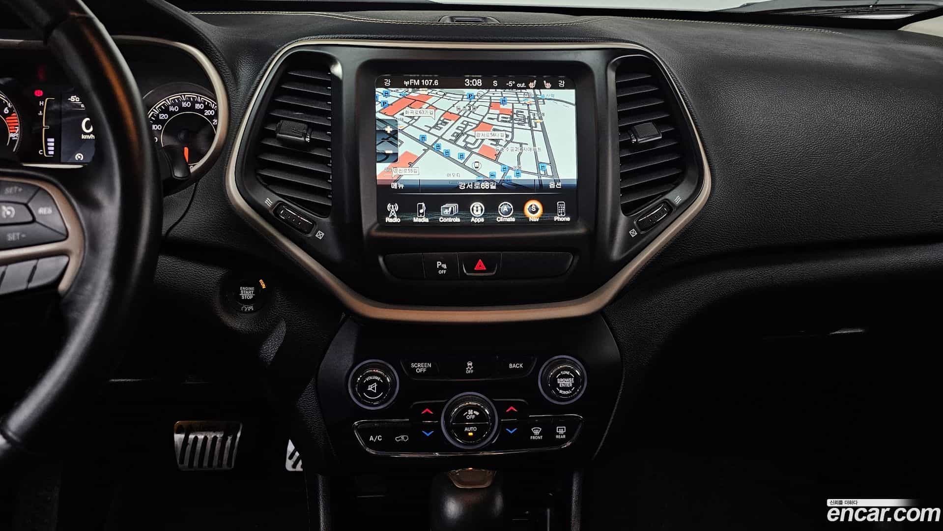 Cherokee Jeep 2017.1-OPTION-018
