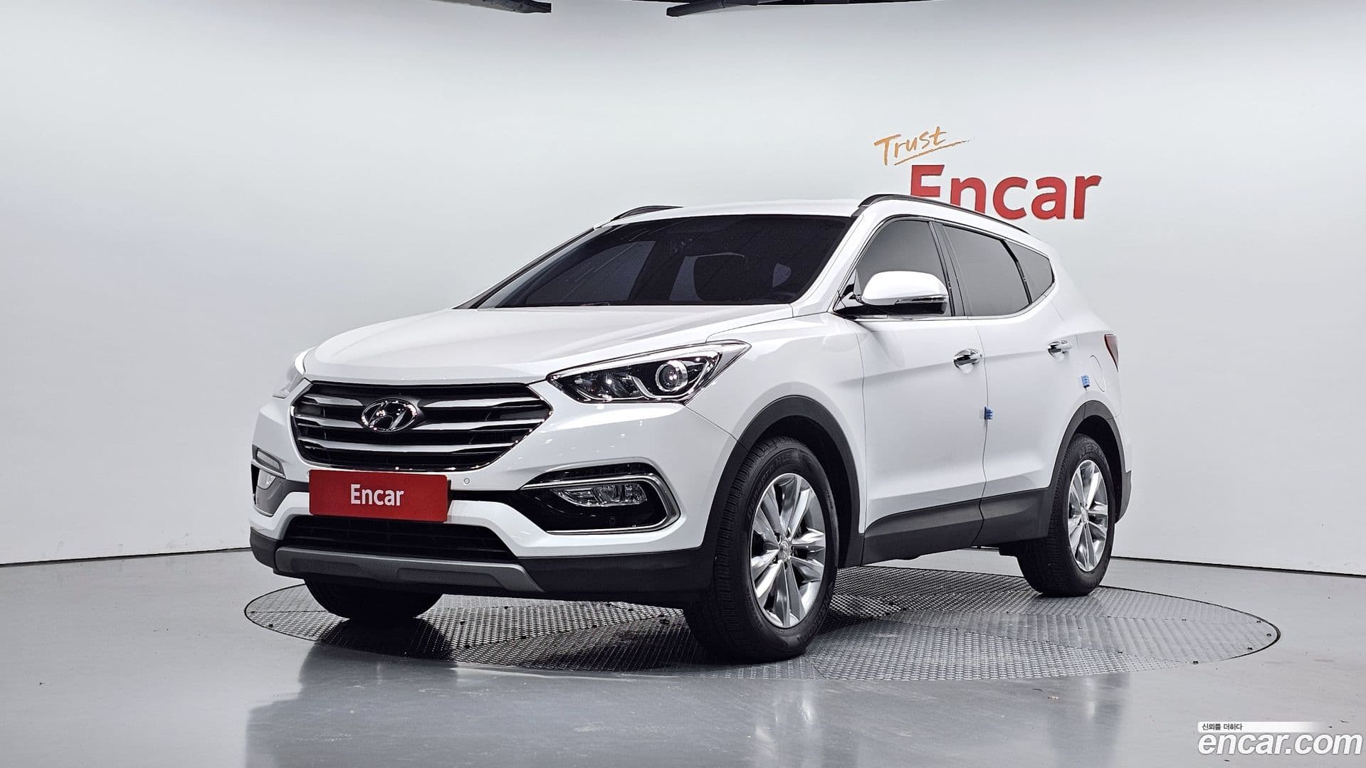 Main__Slider__Photo:Santafe Hyundai 2017.11-0