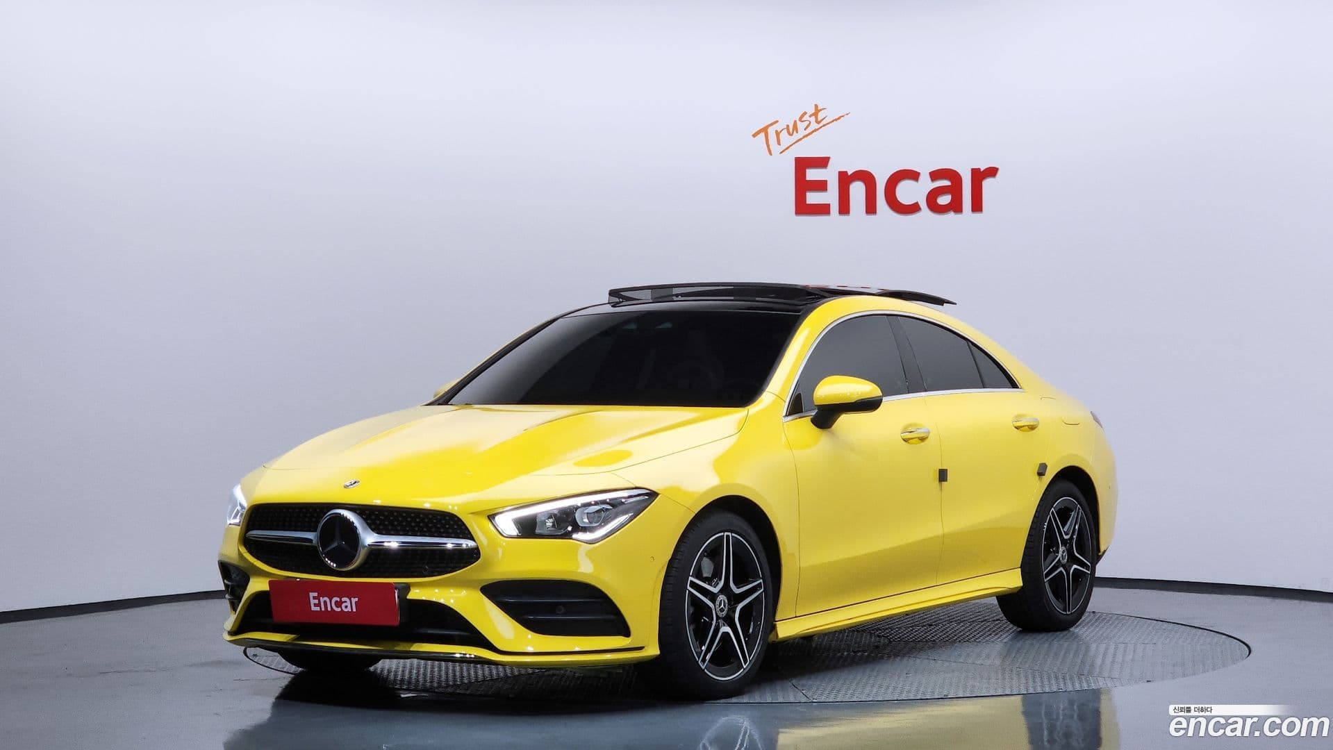 Main__Slider__Photo:CLA-Class Mercedes-Benz 2022.8-0