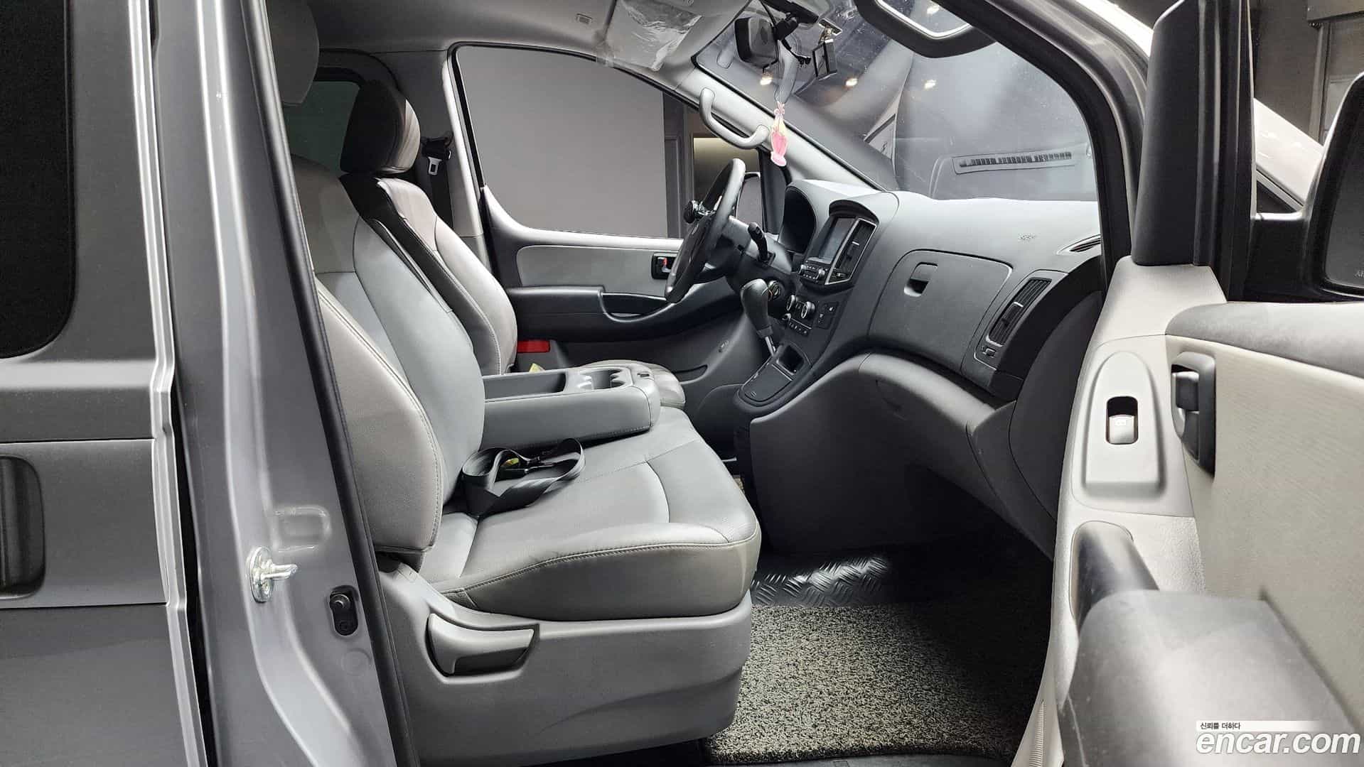 Starex Hyundai 2020.7-INNER-010