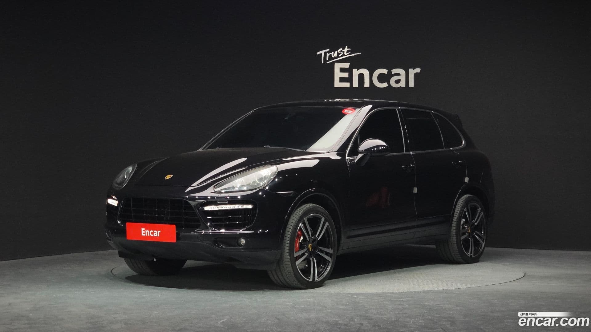Main__Slider__Photo:Cayenne Porsche 2013.4-0