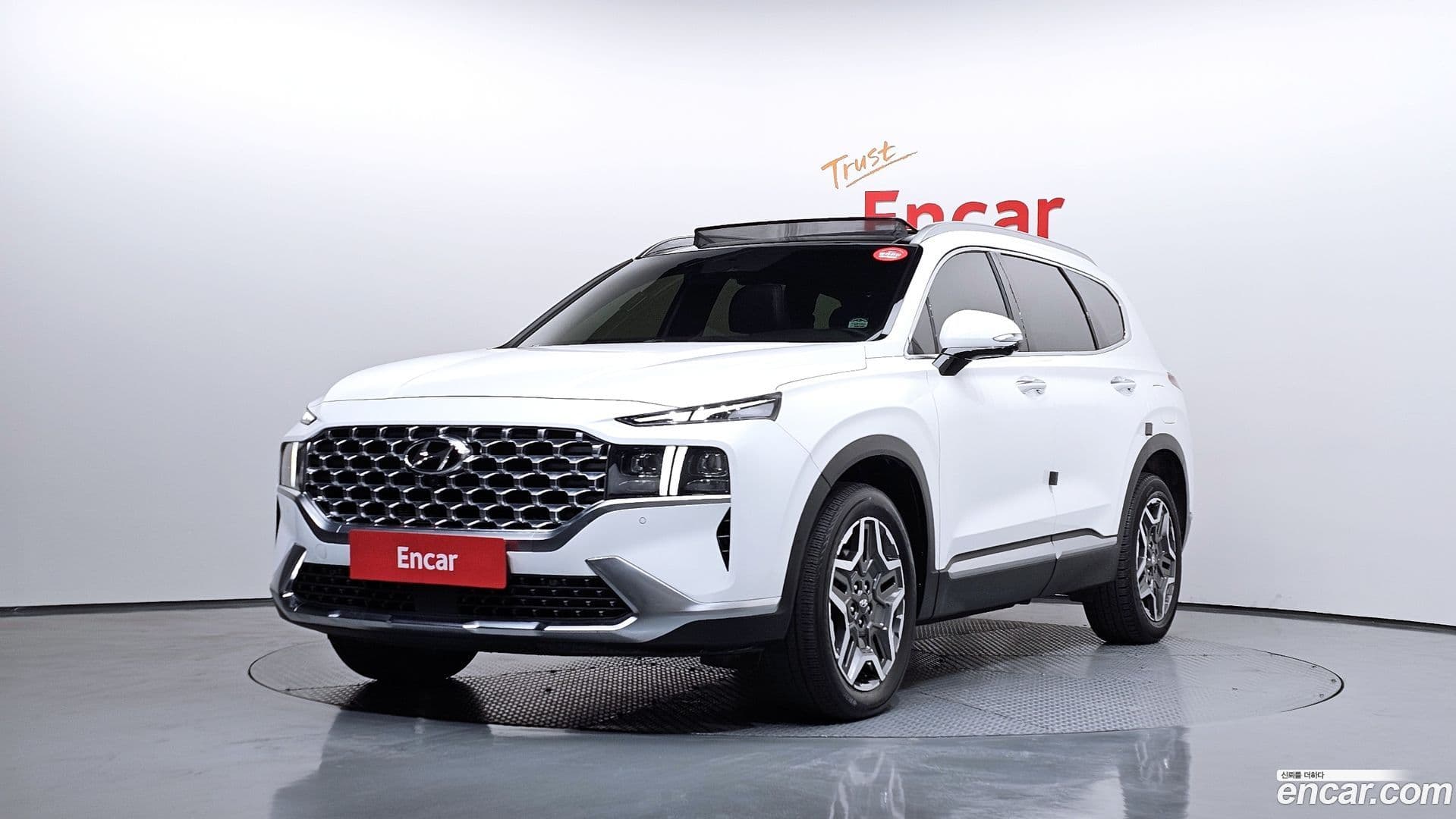 Main__Slider__Photo:Santafe Hyundai 2021.9-0