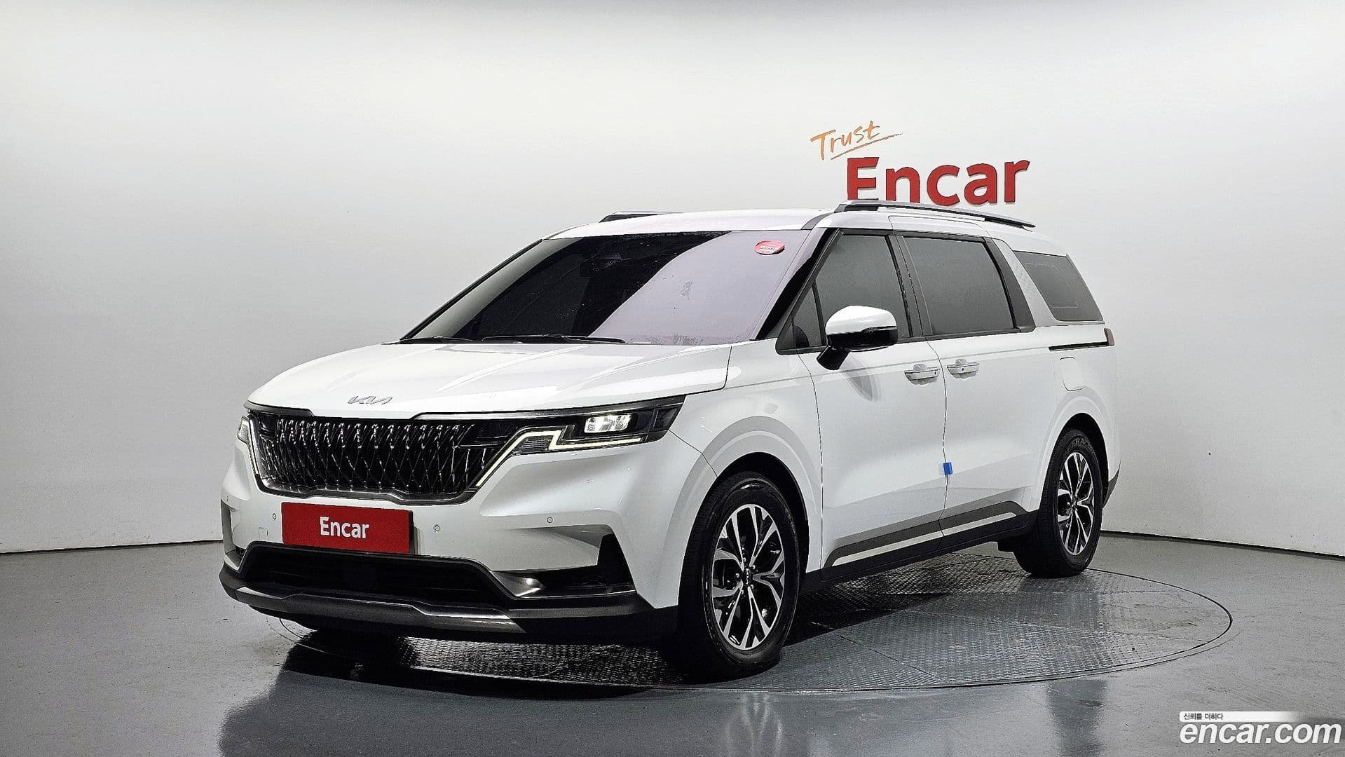 Main__Slider__Photo:Canival Kia 2021.9-0