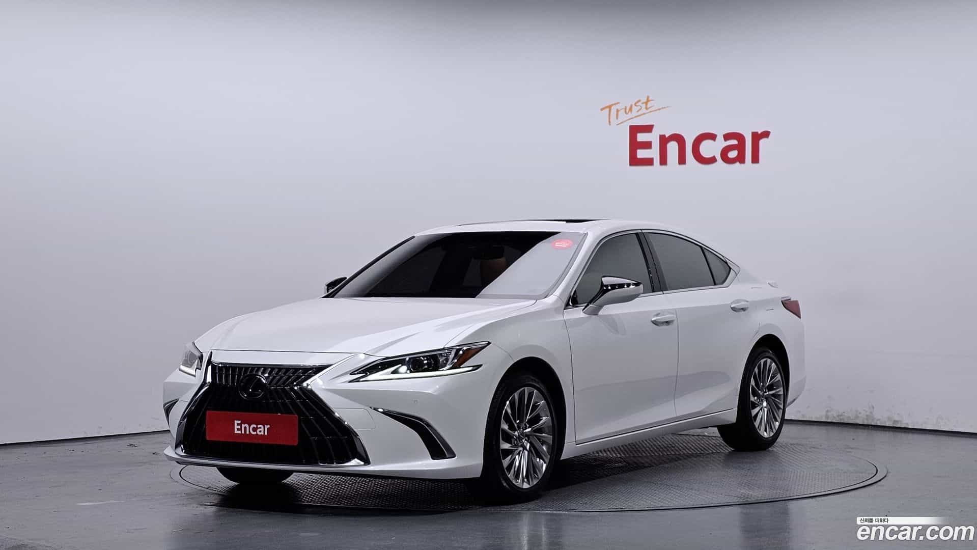 ES Lexus 2023.1-OUTER-001