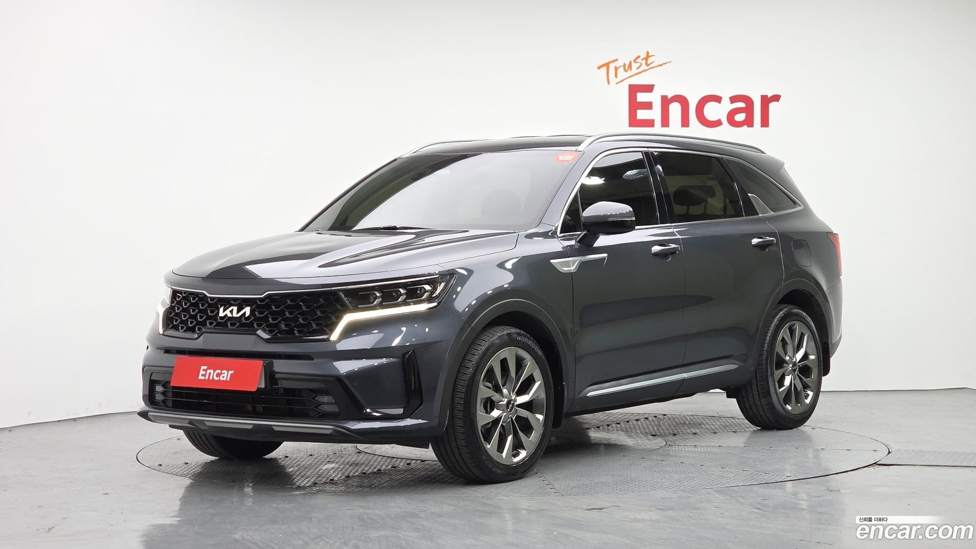 Main__Slider__Photo:Sorento Kia 2021.10-0