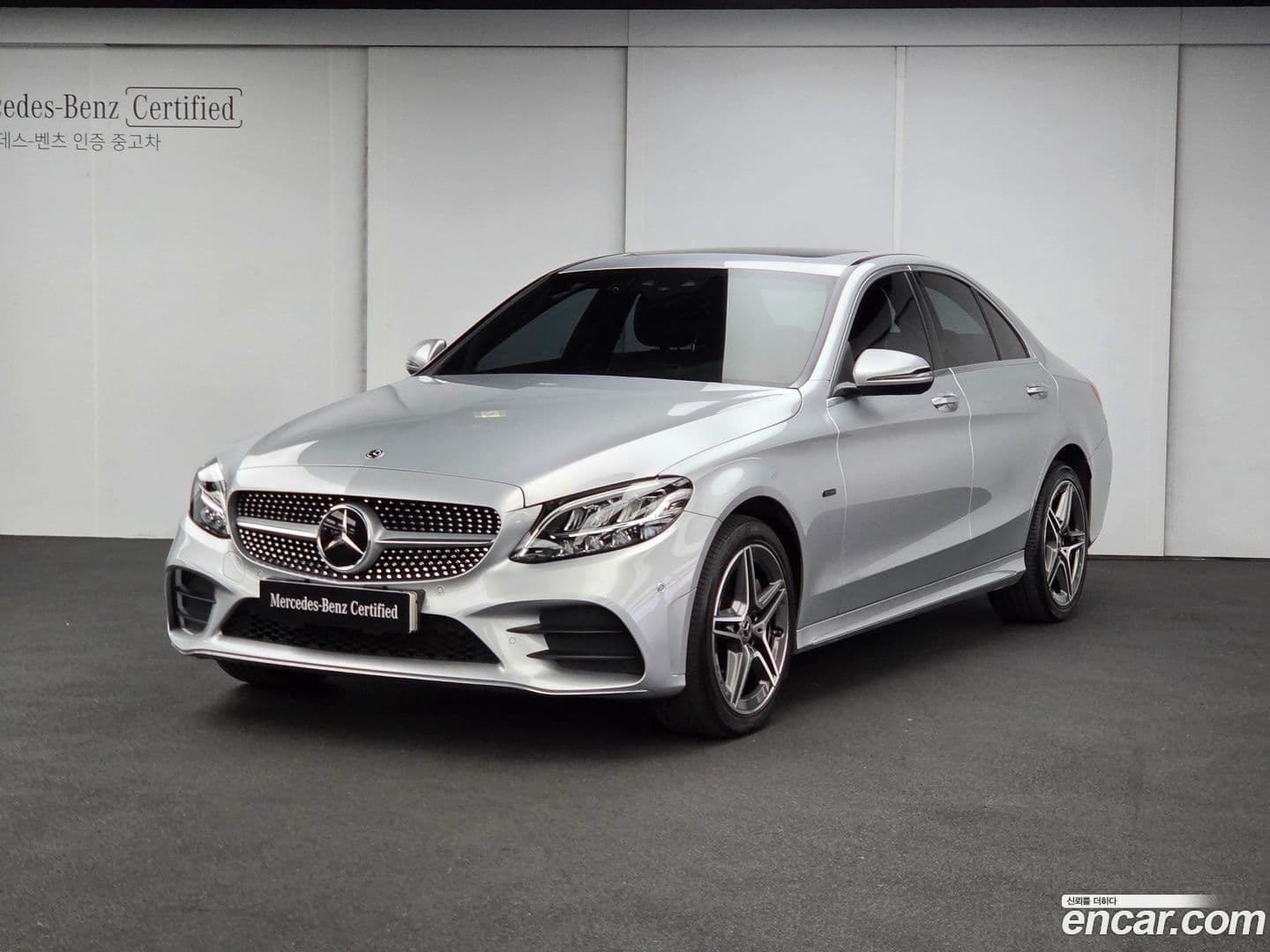 Main__Slider__Photo:C-Class Mercedes-Benz 2020.11-0