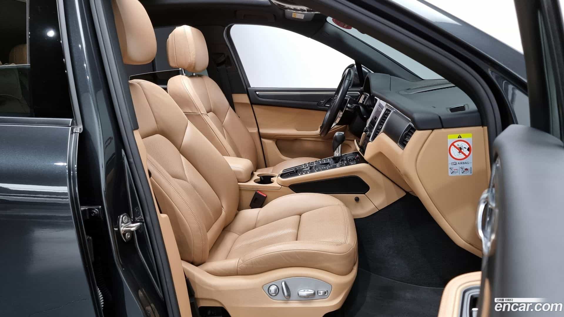 Macan Porsche 2017.11-OPTION-015