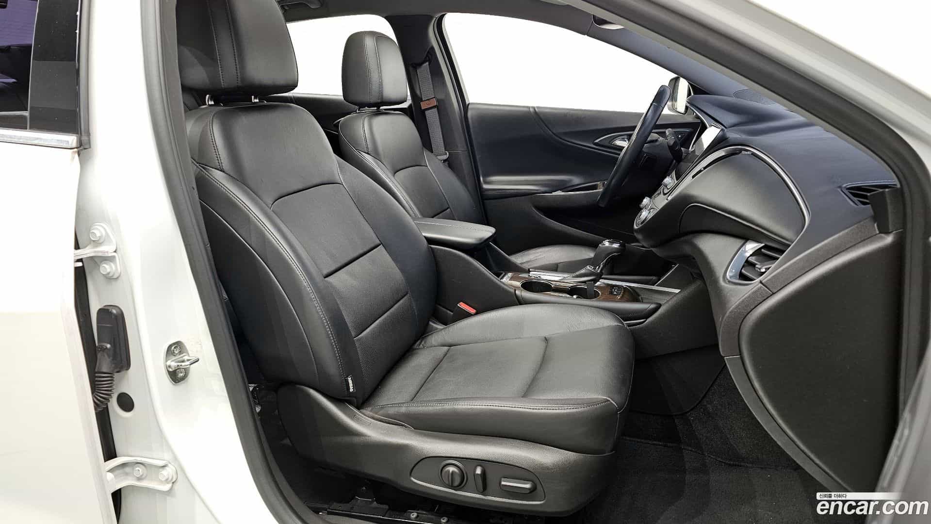 Malibu Chevrolet 2016.6-INNER-010