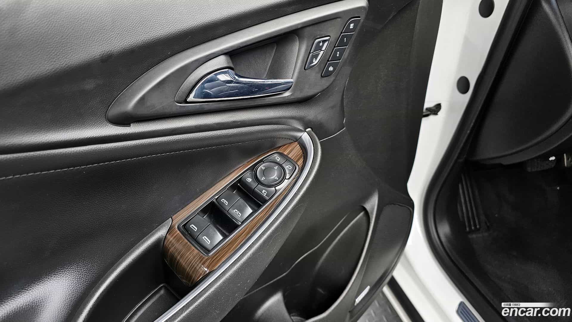 Malibu Chevrolet 2016.6-OPTION-017