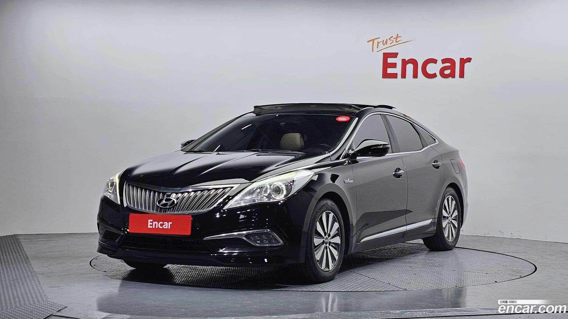 Main__Slider__Photo:Grandeur Hyundai 2015.2-0