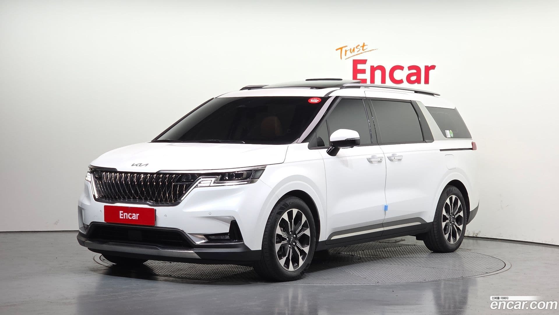 Main__Slider__Photo:Canival Kia 2022.11-0