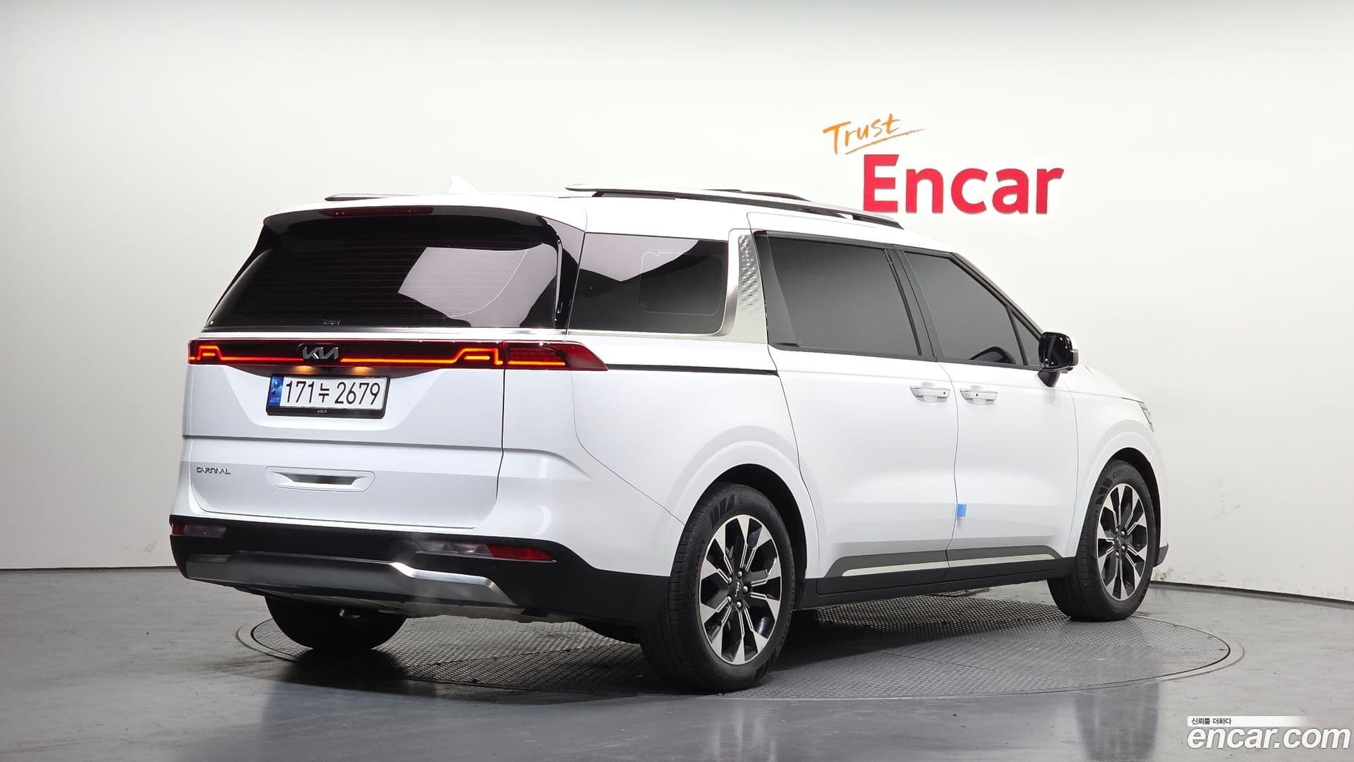 Main__Slider__Photo:Canival Kia 2022.11-1