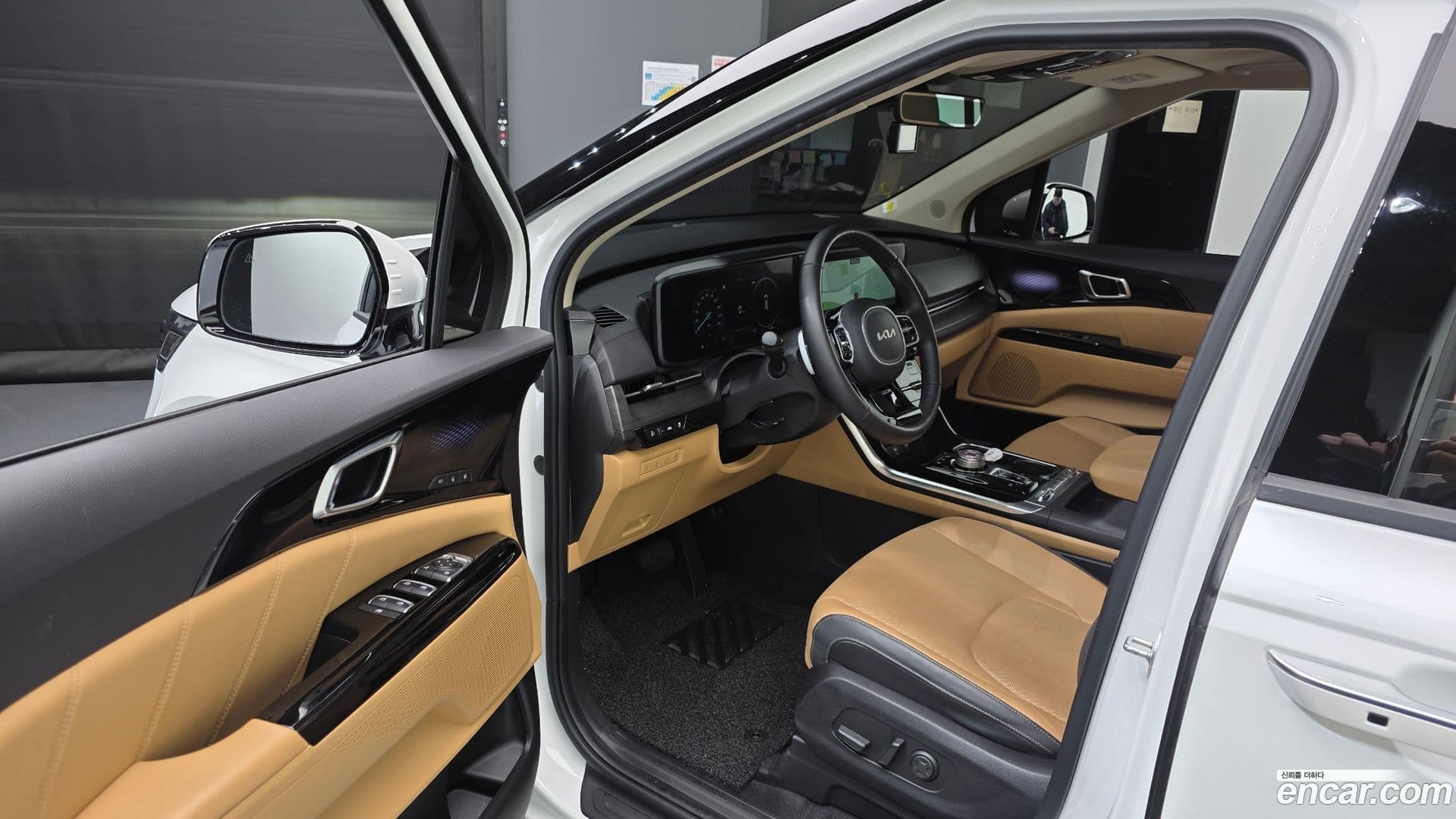 Main__Slider__Photo:Canival Kia 2022.11-9