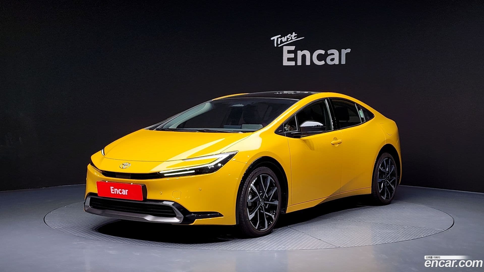 Main__Slider__Photo:Prius Toyota 2023.10-0