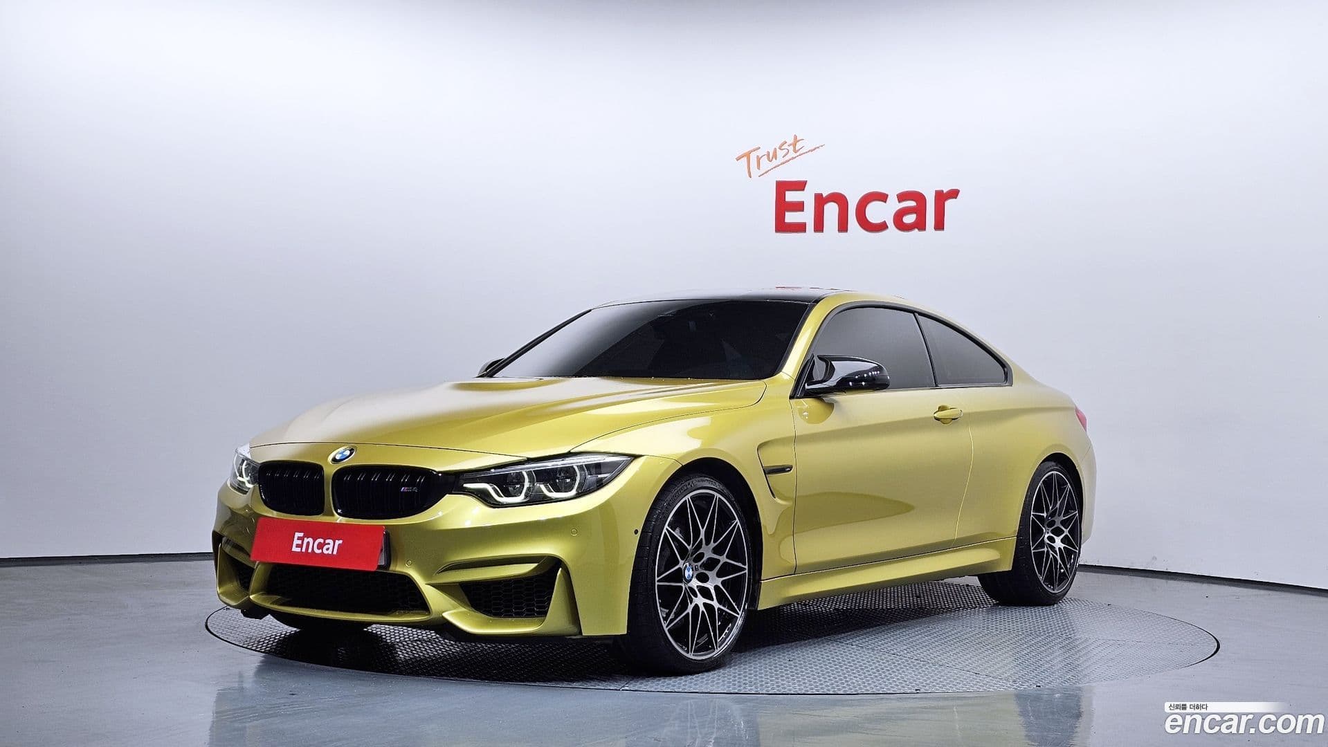 Main__Slider__Photo:M4 BMW 2018.10-0