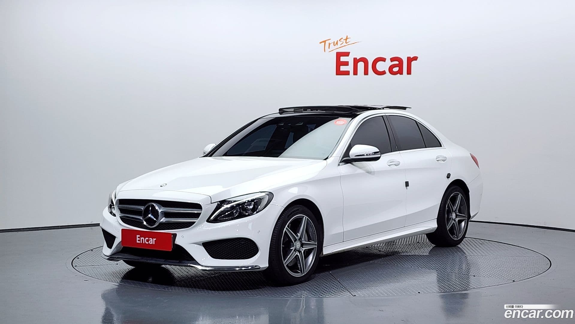 Main__Slider__Photo:C-Class Mercedes-Benz 2016.2-0